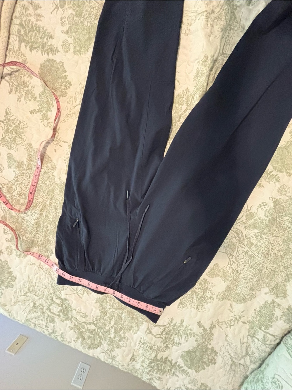 lululemon sz 6 License to Train Jogger True Navy gym fitness athleisure workout - Picture 11 of 16